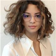 Tutrice pour l'aide aux devoirs, donne des cours en mathématiques, svt et informatique en particulier